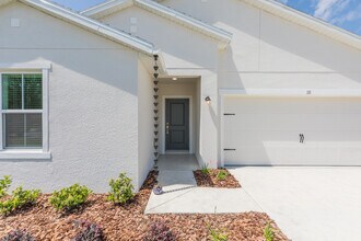 10 Fairchild Ln in Palm Coast, FL - Building Photo - Building Photo