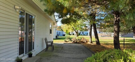 90 Rodhos St in Toms River, NJ - Building Photo - Building Photo