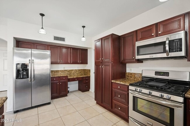 18012 N 55th St in Scottsdale, AZ - Building Photo - Building Photo