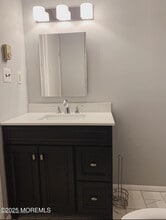 227 Medford Ct in Englishtown, NJ - Building Photo - Building Photo