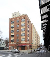 3035 White Plains Rd in Bronx, NY - Building Photo - Building Photo