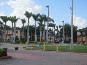 2826 SE 16th Pl in Homestead, FL - Building Photo - Building Photo