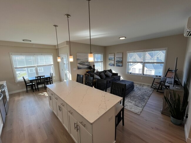 28 Pacer Way, Unit 310 in Scarborough, ME - Building Photo - Building Photo