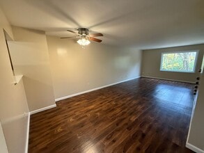 5722 Bluebird Ct in Fort Wayne, IN - Foto de edificio - Building Photo