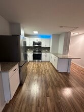 888 N Logan St, Unit 4f in Denver, CO - Foto de edificio - Building Photo