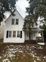 9410 Birchwood Rd in Garfield Heights, OH - Building Photo