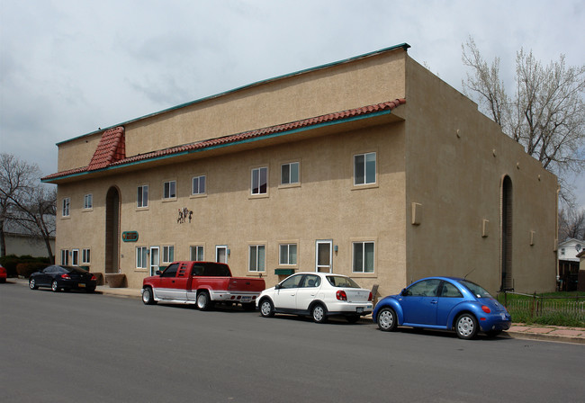 Sunburst Apartments in Lafayette, CO - Building Photo - Building Photo