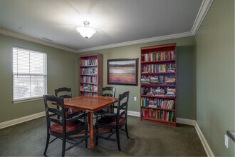 ABBINGTON AT THE PARK in Alliance, OH - Building Photo - Interior Photo