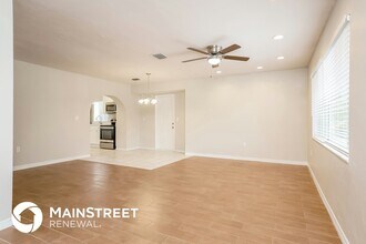 13606 River Forest Dr in Ft. Myers, FL - Foto de edificio - Building Photo