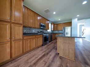 4650 Yellowstone Ln N in Plymouth, MN - Building Photo - Building Photo