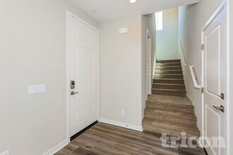 31566 Dwight Dr in Menifee, CA - Foto de edificio - Building Photo