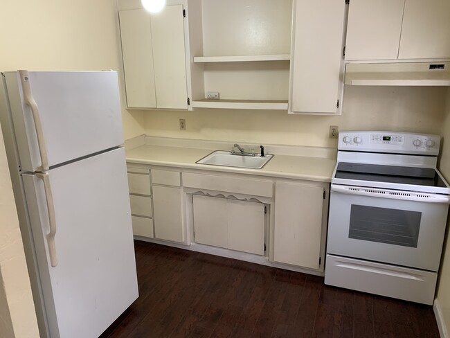 2103 3rd St, Unit B in Sacramento, CA - Building Photo - Building Photo