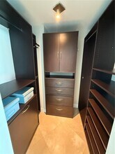 480 NE 30th St, Unit 1505 in Miami, FL - Foto de edificio - Building Photo