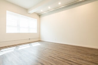 2200 Auburn in Cincinnati, OH - Foto de edificio - Building Photo