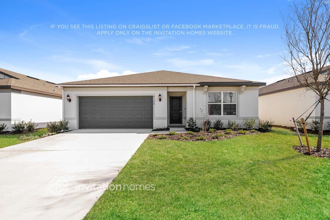 4108 Feldspar Ln in Spring Hill, FL - Foto de edificio