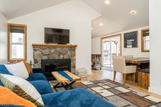 100 Poplar Ln in Highland Lakes, NJ - Building Photo - Building Photo