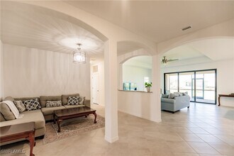 3305 Altimira Dr in Ft. Myers, FL - Building Photo - Building Photo