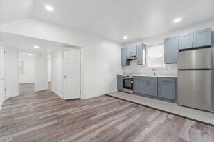 156 Shepard Ave in East Orange, NJ - Building Photo