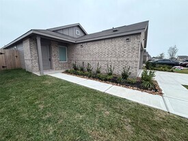 12923 Shells Ln in Barrett, TX - Building Photo