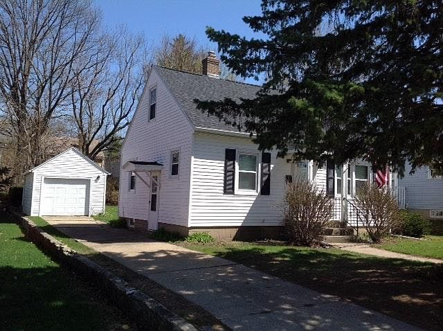 1136 29th St in Rockford, IL - Building Photo