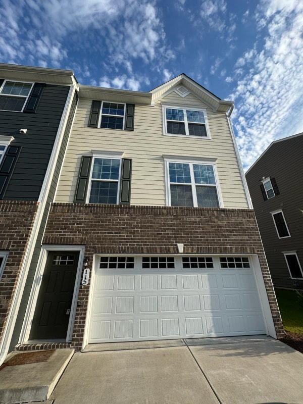 property at 115 Boarstall Crk