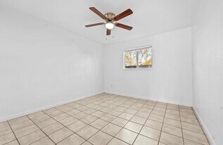 3428 Lantern Ln in Baytown, TX - Building Photo