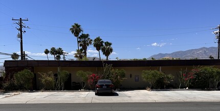 3737 E Calle De Carlos in Palm Springs, CA - Building Photo - Building Photo