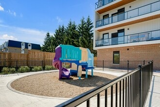 The Enclave in Brockville, ON - Building Photo - Building Photo