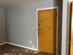 4233 Ridge Rd in Cleveland, OH - Building Photo - Building Photo