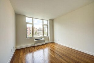 161 E 110th St in New York, NY - Building Photo