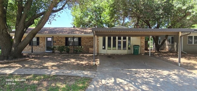 property at 806 Easy St