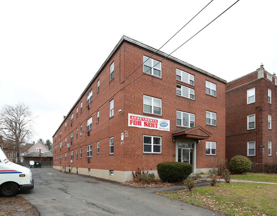 21 Evergreen Ave in Hartford, CT - Building Photo