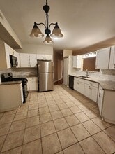 1741 Chesapeake Ln in Schaumburg, IL - Foto de edificio - Building Photo