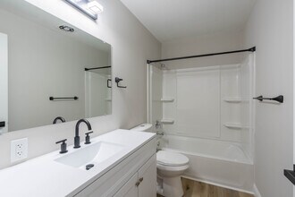 TERRA - Hiram in Hiram, OH - Building Photo - Interior Photo