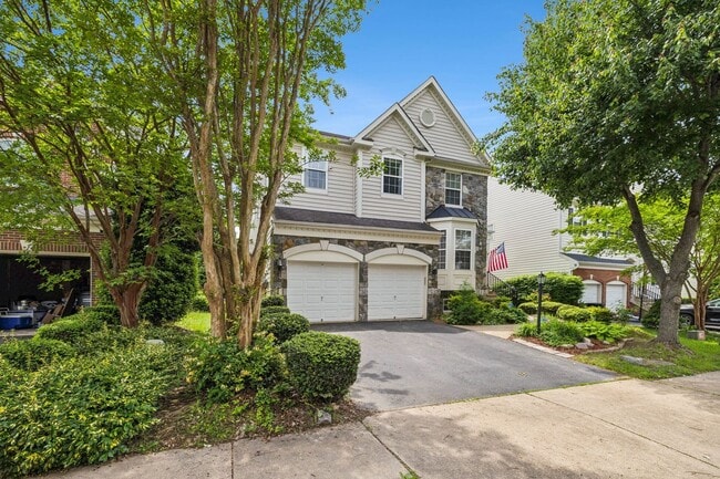 property at 4843 Montega Dr