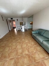 215 SE 3rd Ave in Hallandale Beach, FL - Building Photo - Building Photo