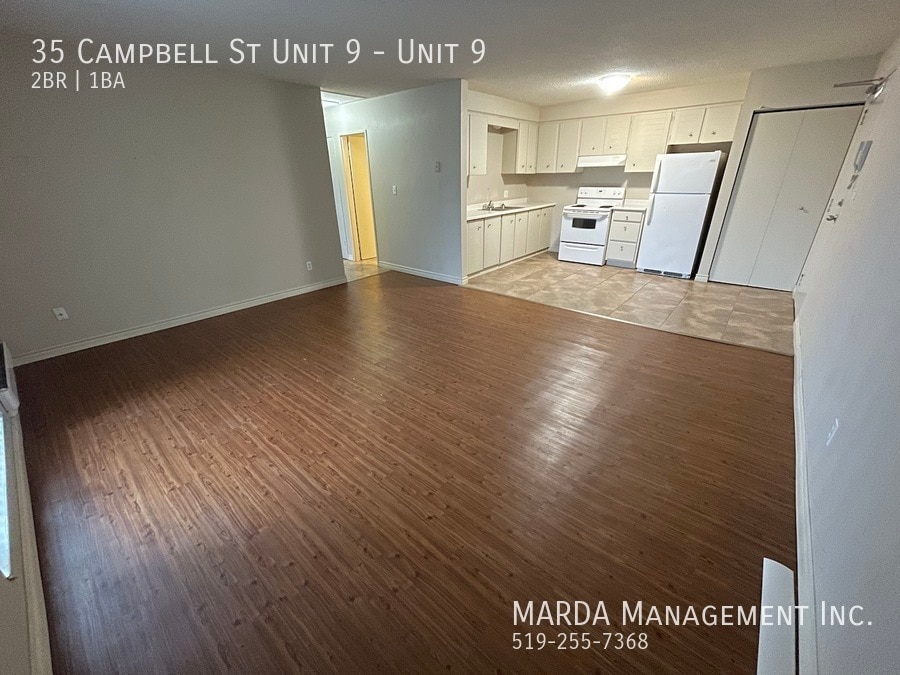 35 Campbell St in Chatham, ON - Building Photo