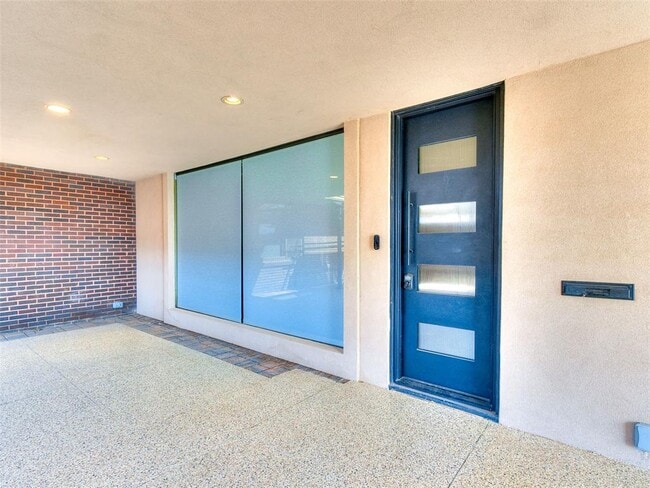 6505 Avondale Dr in Nichols Hills, OK - Building Photo - Building Photo
