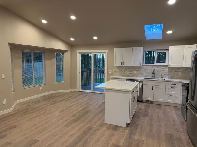 19210 SE 259th Pl in Covington, WA - Building Photo - Building Photo