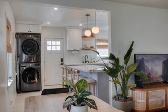 2331 Belmont Ave in Long Beach, CA - Building Photo - Building Photo