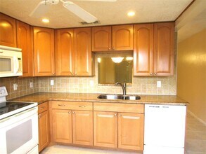 3001 Portofino Isle in Coconut Creek, FL - Building Photo - Building Photo