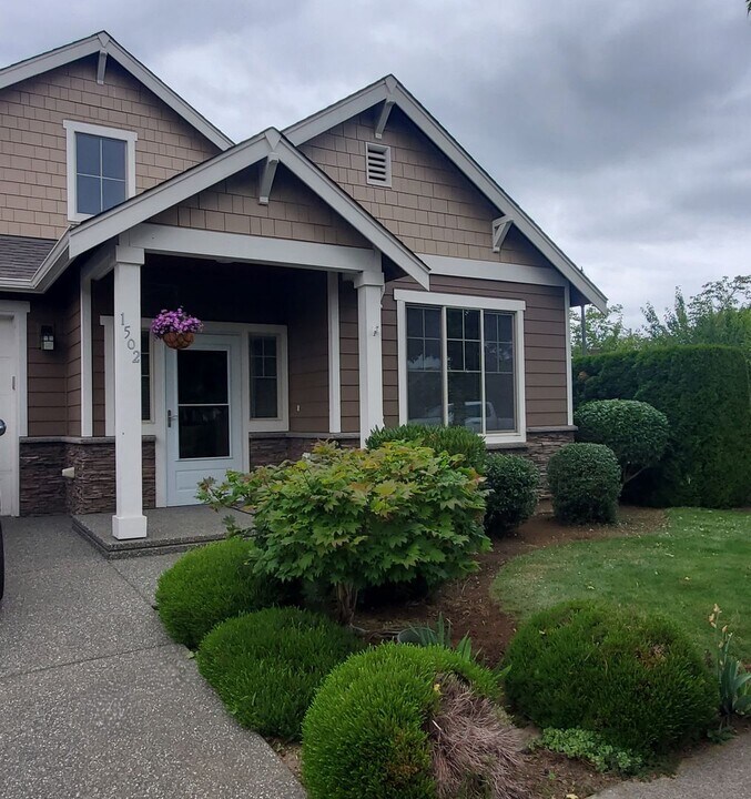 1502 Bryce Park Loop in Lynden, WA - Building Photo