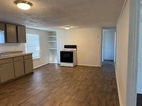 10604 County Rd 1020 in Burleson, TX - Building Photo - Building Photo