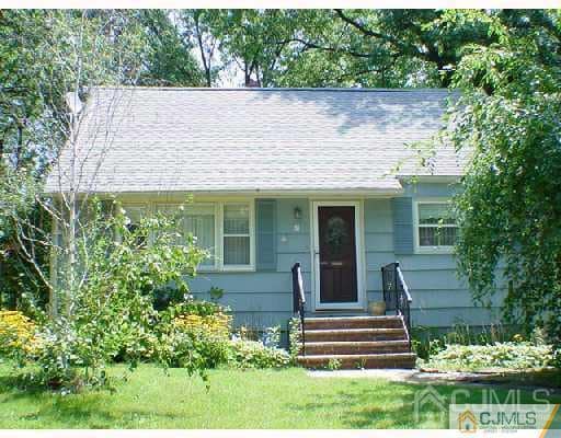 property at 40 Carpenter Pl