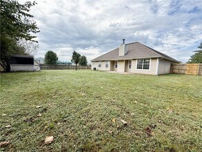 2978 N Apatite Dr in Fayetteville, AR - Building Photo - Building Photo