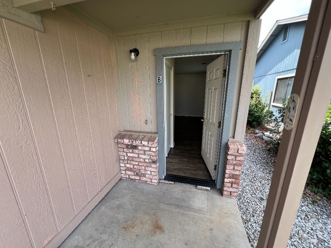 2510 Jason Ct in Anderson, CA - Building Photo - Building Photo