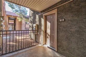 5009 Indian River Dr in Las Vegas, NV - Building Photo - Building Photo