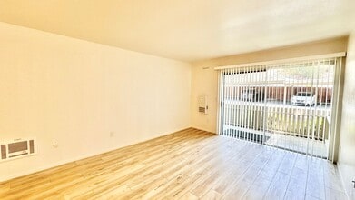 432 Edgehill Ln in Oceanside, CA - Building Photo - Building Photo
