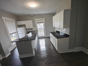 27 Vine St in Haverhill, MA - Foto de edificio - Building Photo