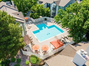 Cottonwood Apartments in Salt Lake City, UT - Building Photo - Building Photo